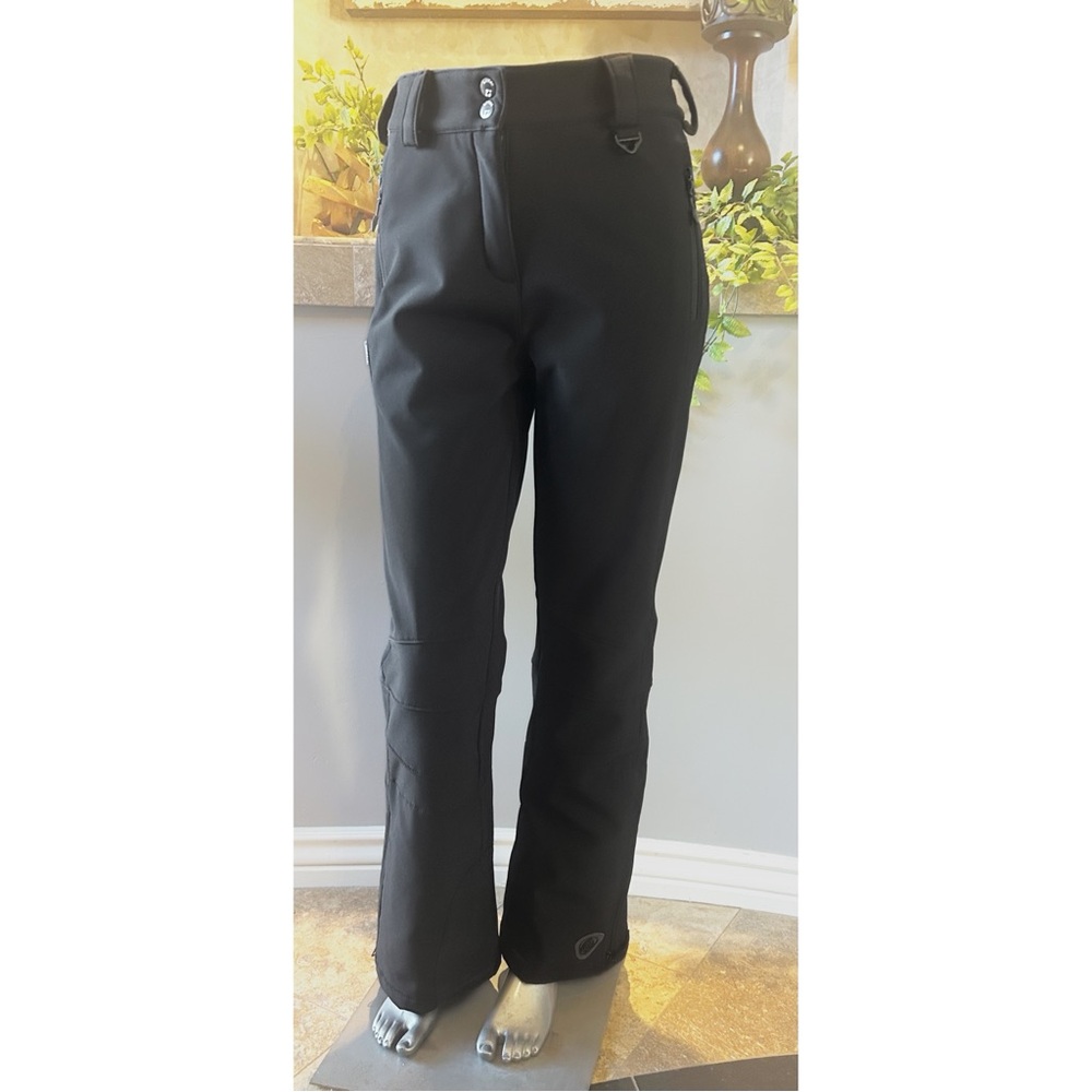 EUC Women's Killtec Soft Shell Fitted Ski Pants in a Small